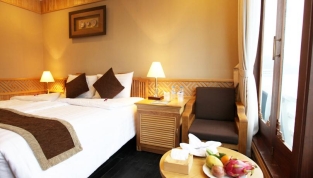 pelicanhalongcruise2