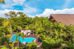 The Hotel by the Red Canal