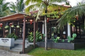 Vinh Hung Riverside Resort & Spa