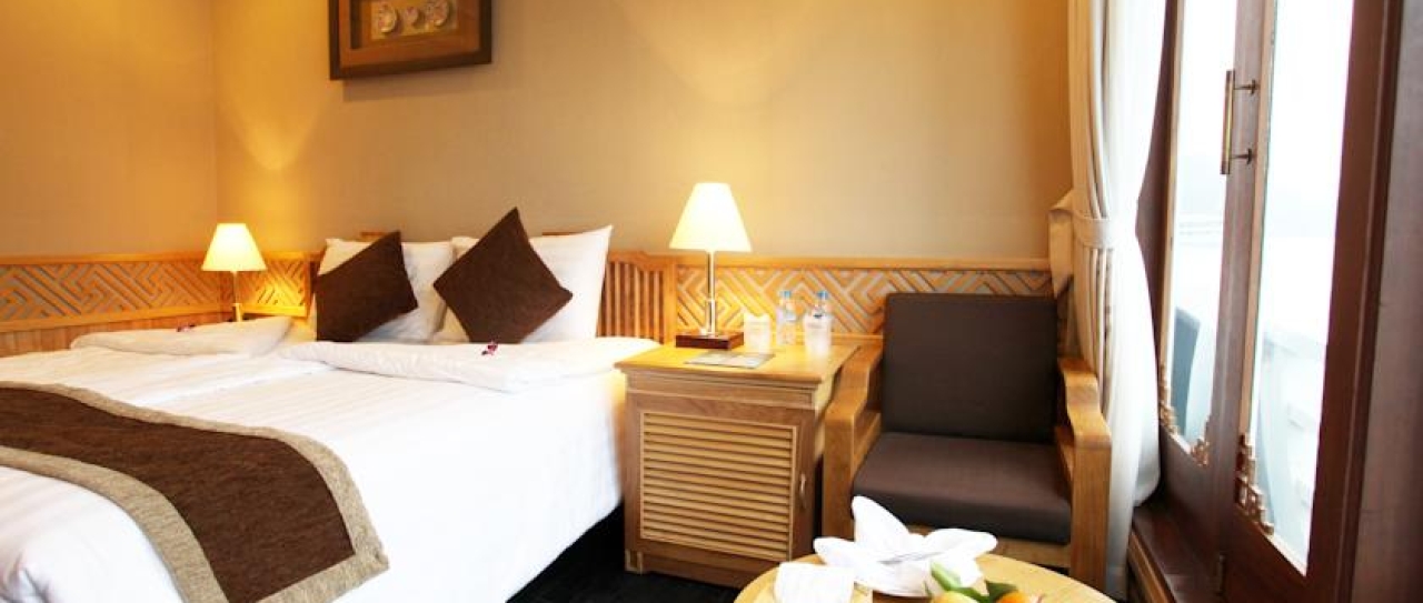 pelicanhalongcruise2