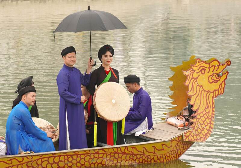 Quan Ho Folk Singing At Lim Festival