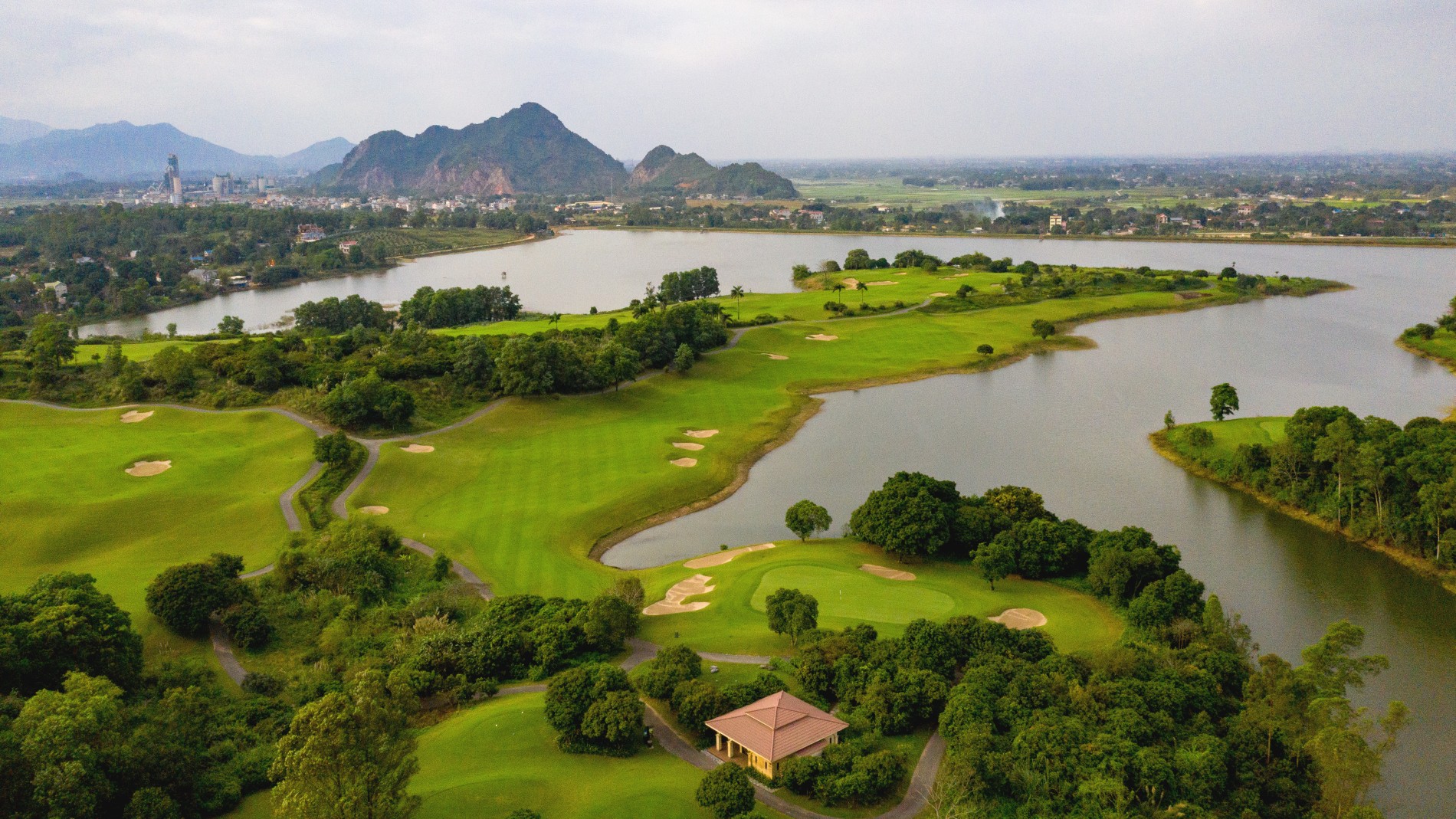 Golf Tourism In Vietnam