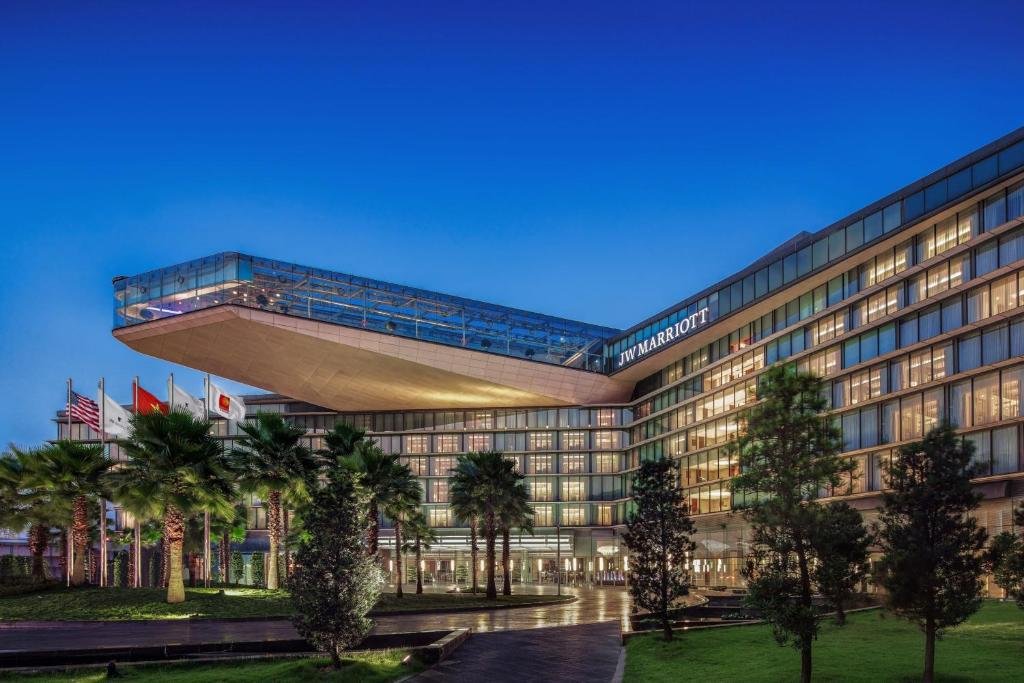 Inside the Luxury Hotel Chosen by BIGBANG - Jw Marriott