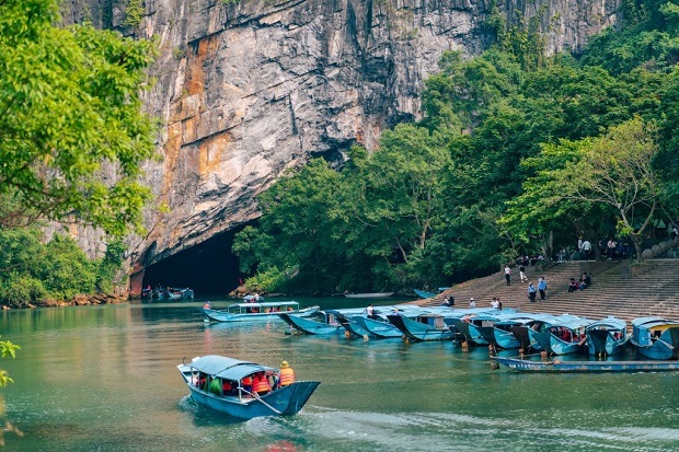 What Makes Phong Nha - Ke Bang So Extraordinary?